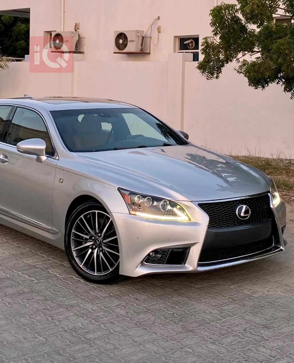 Lexus LS
